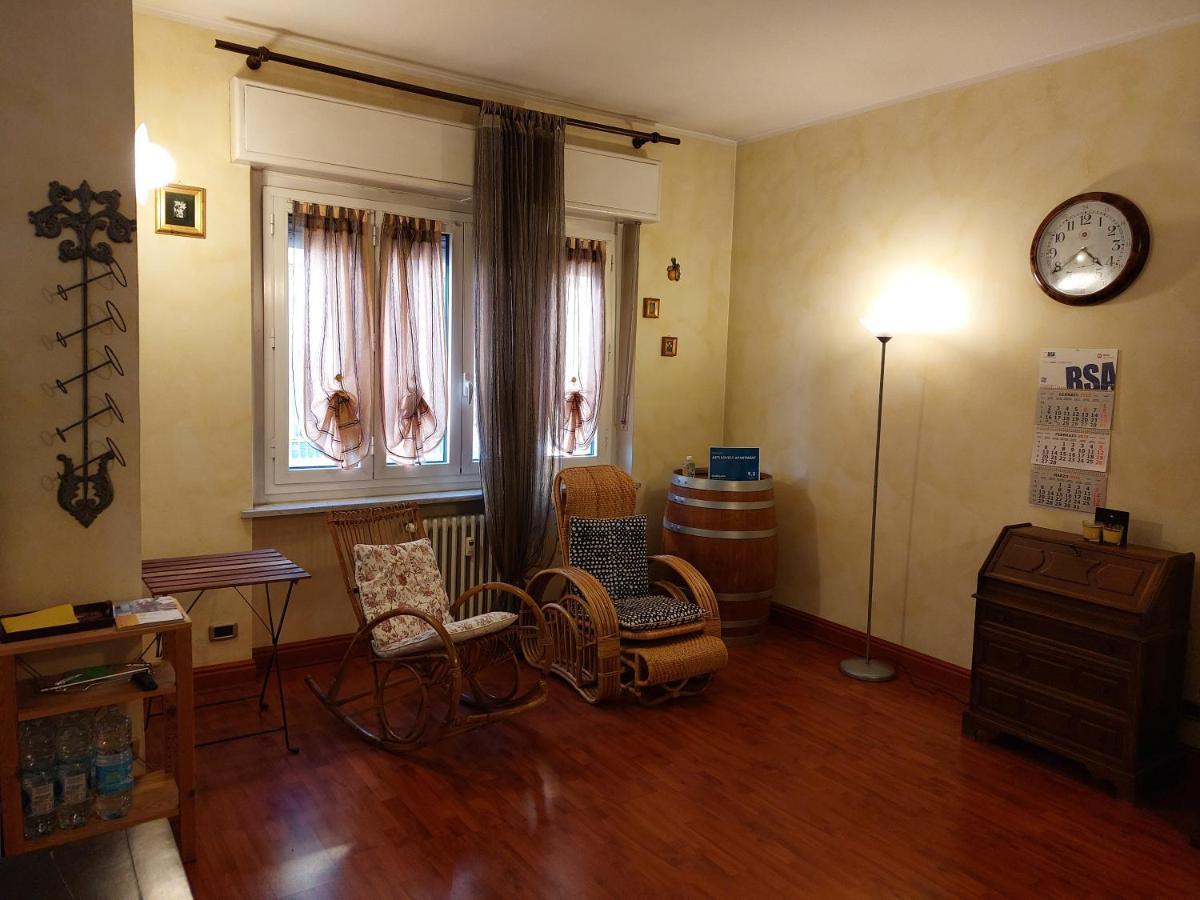 Asti Lovely Apartment المظهر الخارجي الصورة