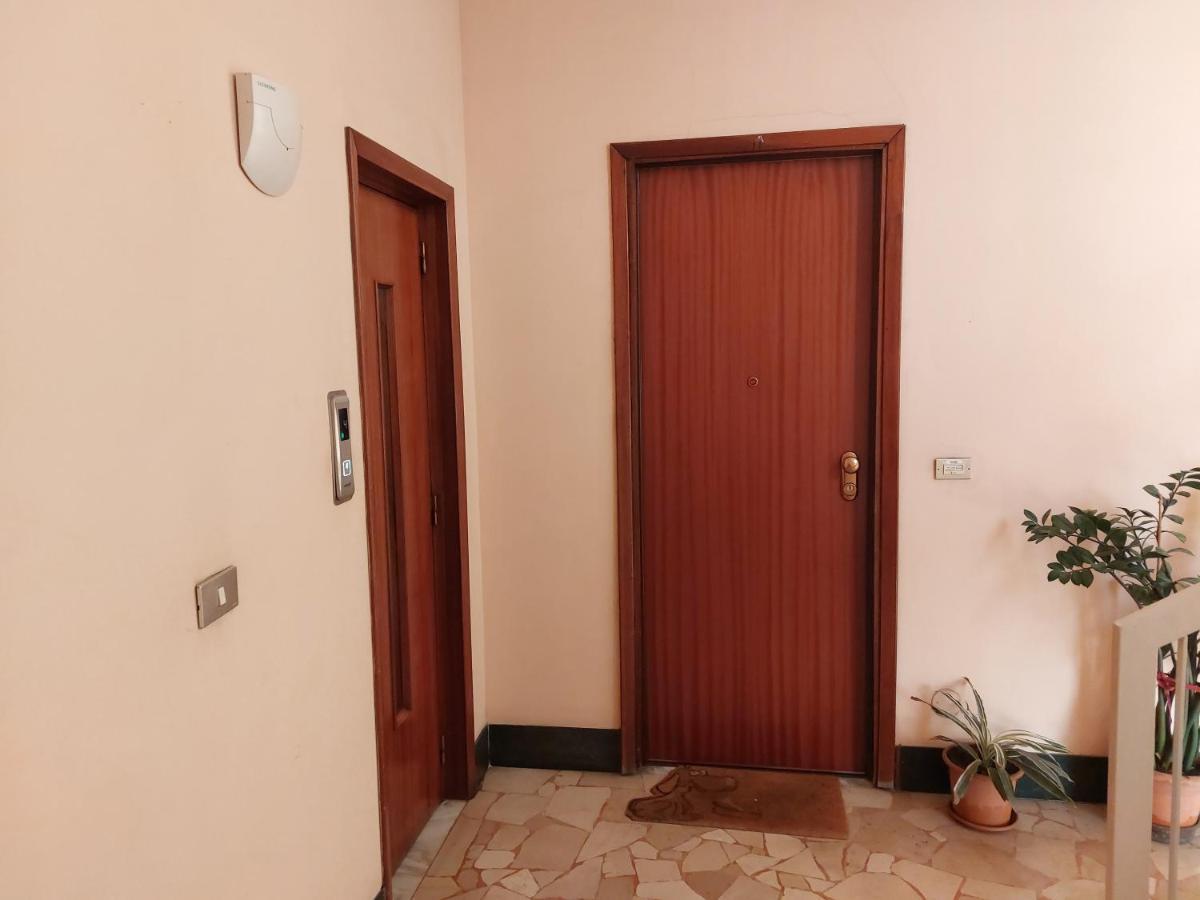 Asti Lovely Apartment المظهر الخارجي الصورة
