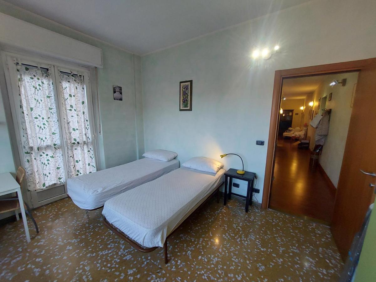 Asti Lovely Apartment المظهر الخارجي الصورة