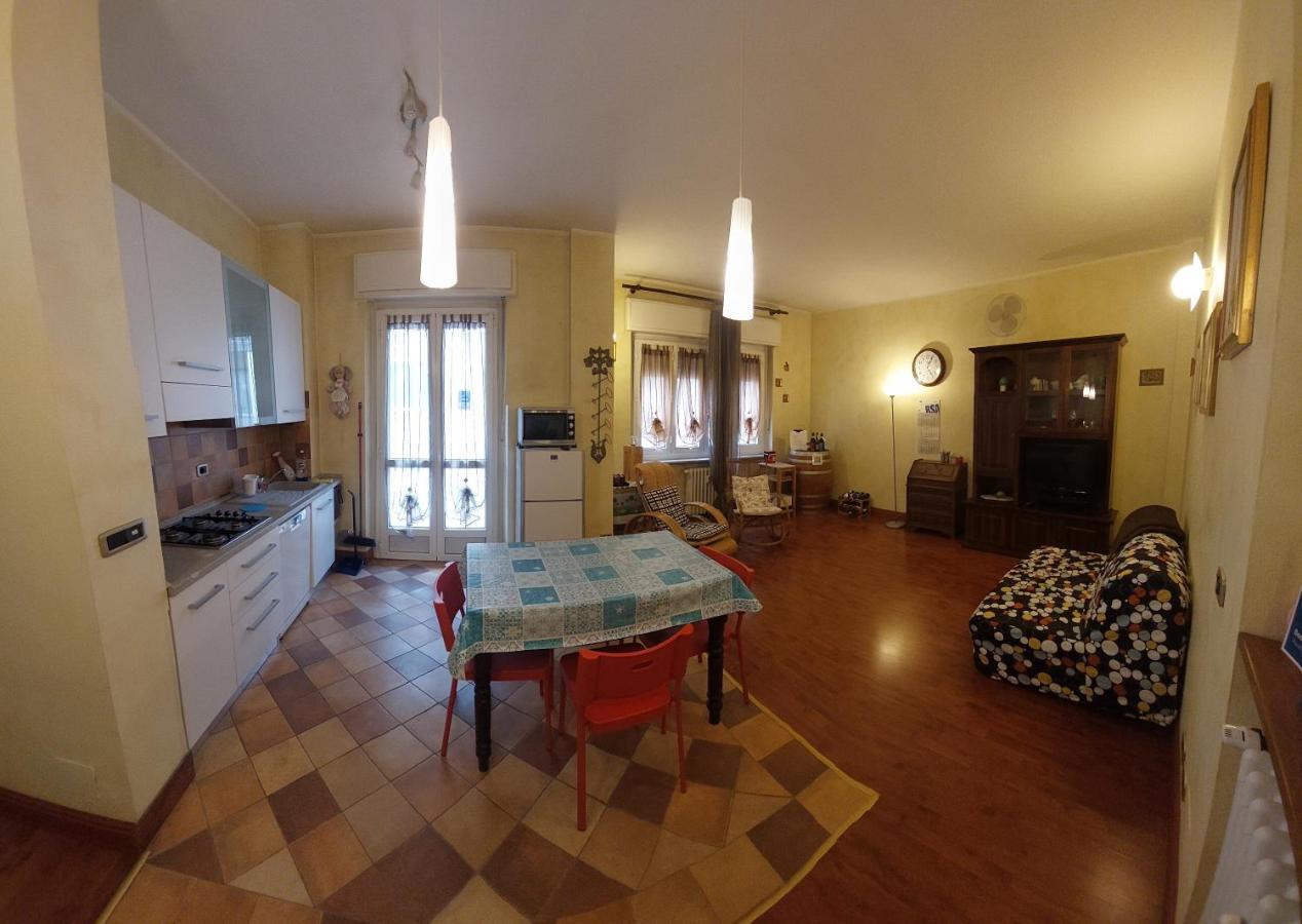 Asti Lovely Apartment المظهر الخارجي الصورة