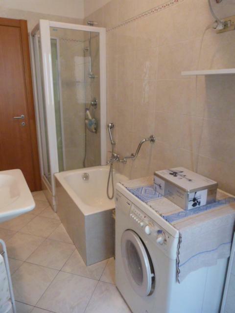 Asti Lovely Apartment المظهر الخارجي الصورة