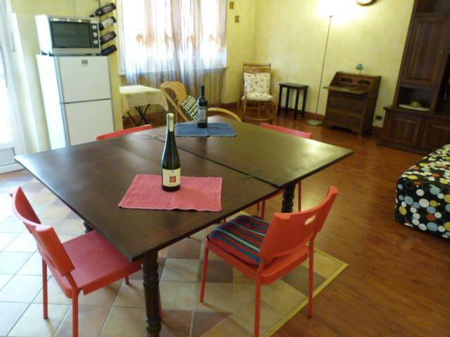Asti Lovely Apartment المظهر الخارجي الصورة