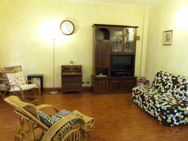 Asti Lovely Apartment المظهر الخارجي الصورة